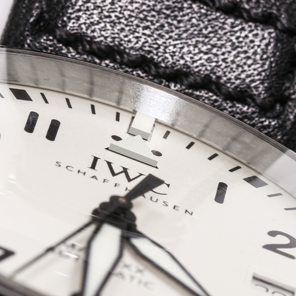 アイ・ダブリュー・シー内部構造